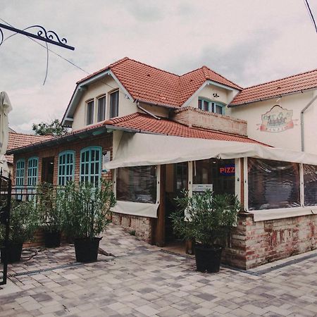 Oetoesfogat Panzio Bed and Breakfast Σίοφοκ Εξωτερικό φωτογραφία